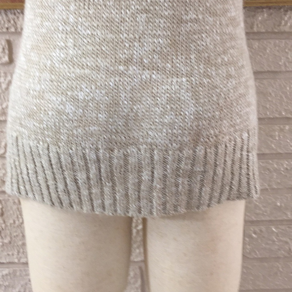 No Tags Slough Collar Sleeveless Sweater Top - Picture 13 of 14
